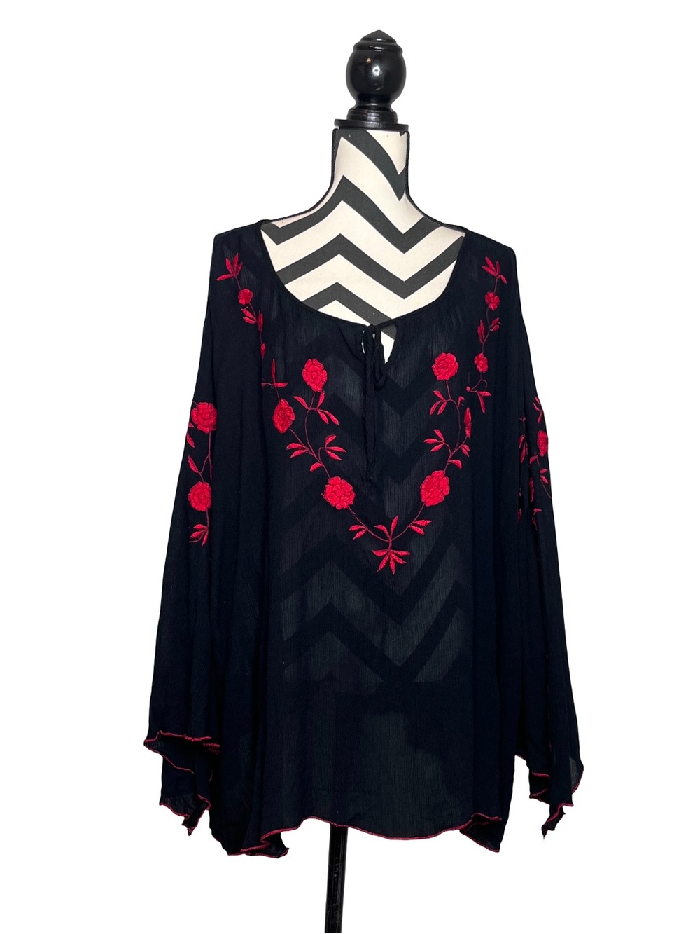 Whimsigoth Fairy Grunge Floral Embroidered Bell-Sleeve Tunic Top Sz 3X